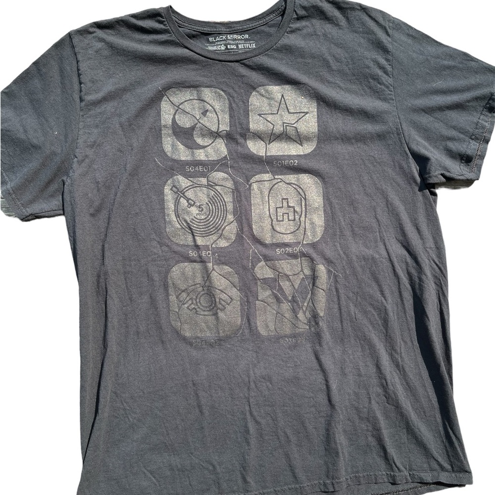 Loot Crate Black Mirror Netflix  Exclusive Men's T-Shirt 2X Black Graphic Tee
